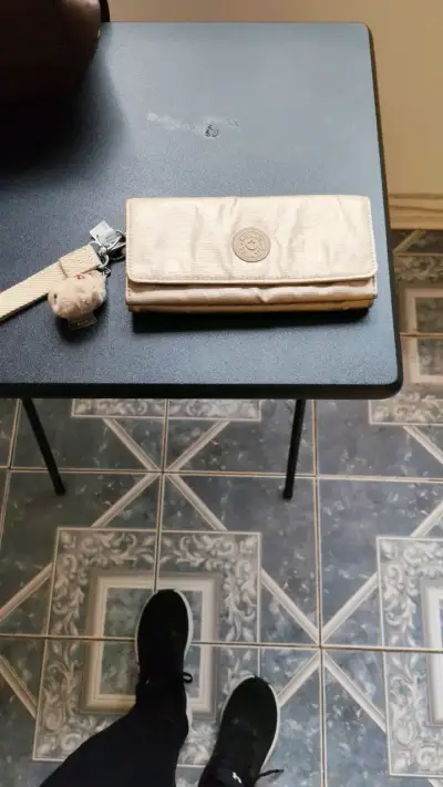 Billetera beige con llavero Kipling - miniatura 1