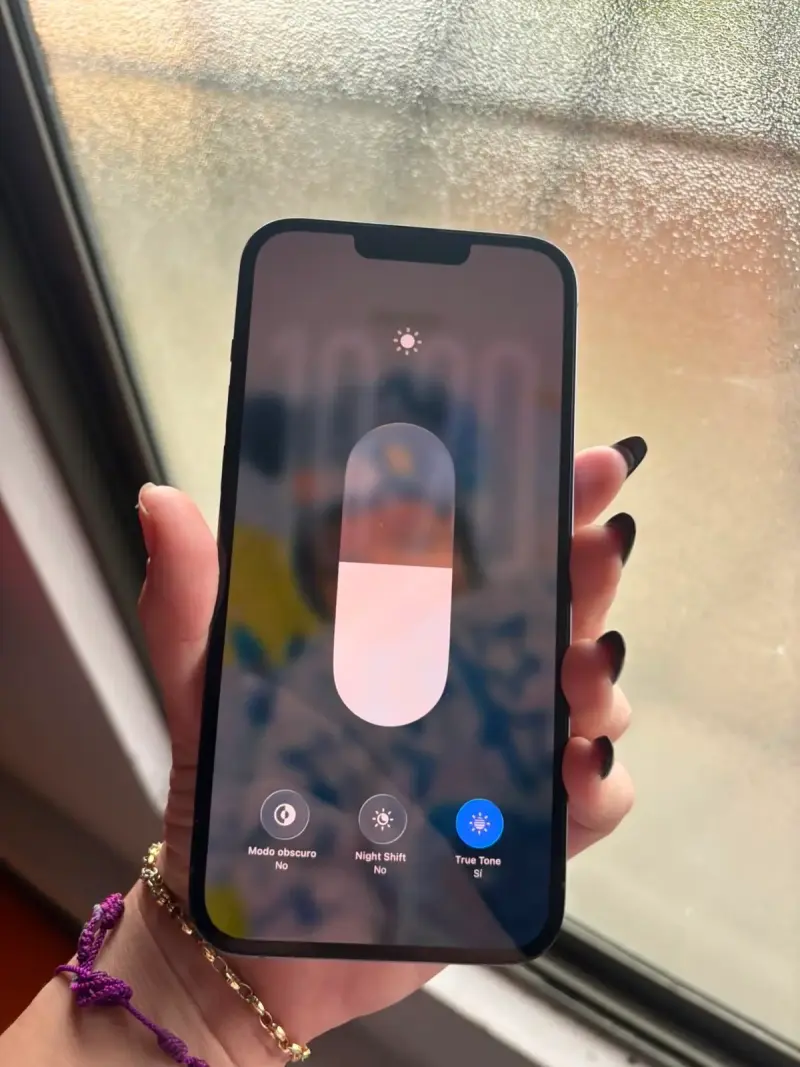 iPhone 13 Pro Max en buen estado - 3
