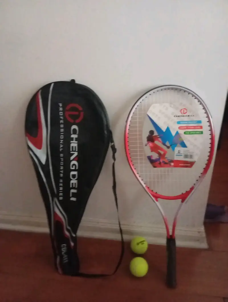 Raqueta de tenis con funda y pelotas Chengdeli - 1