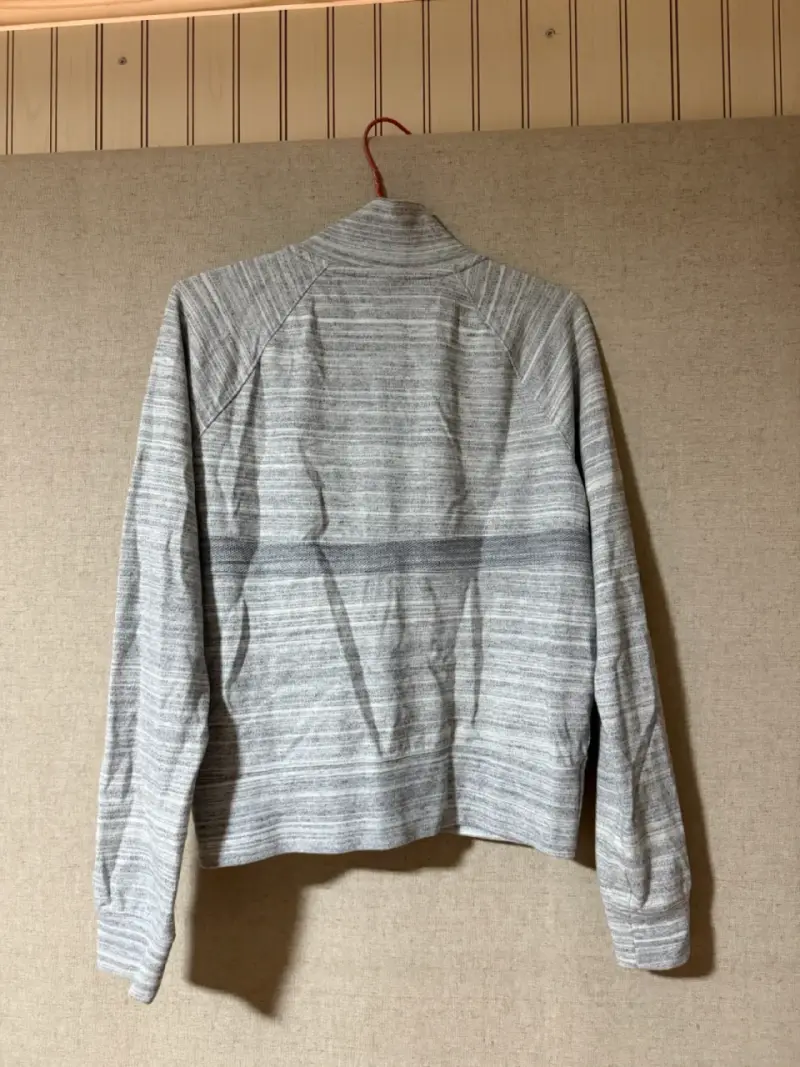 Chaqueta deportiva gris Nike para mujer - 2