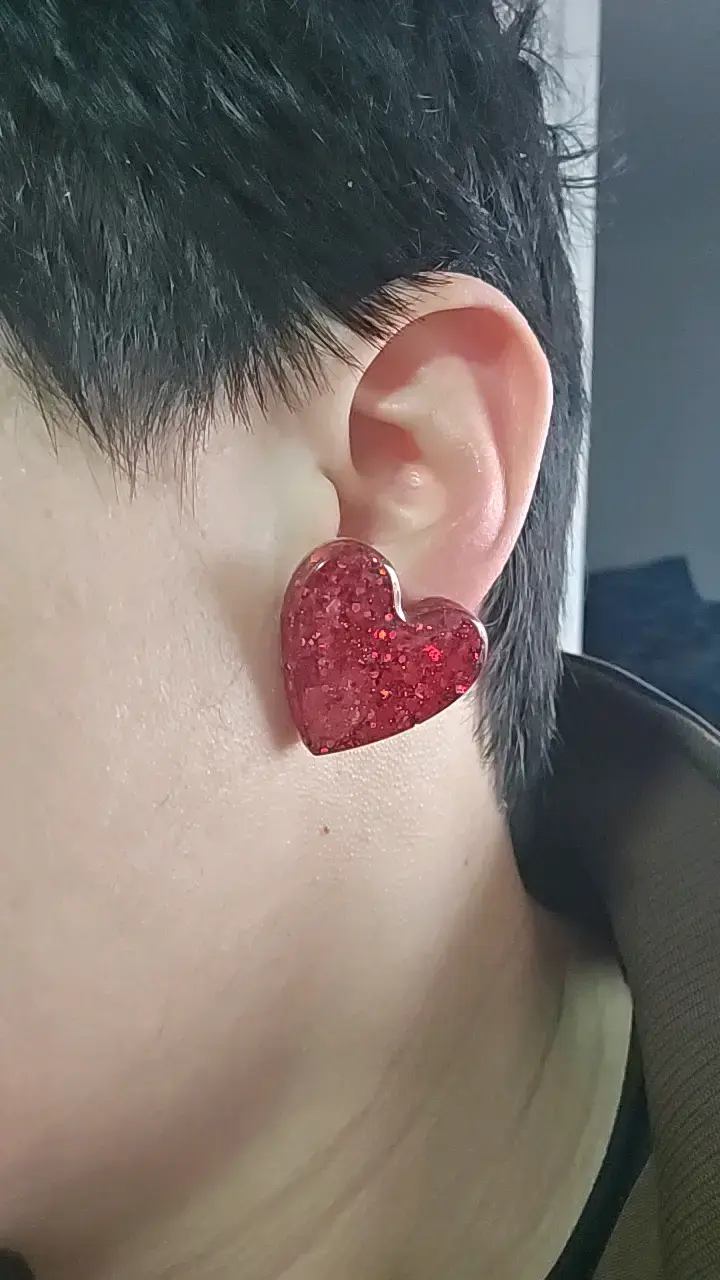 Aros de Corazón Rojos con Brillo - 3