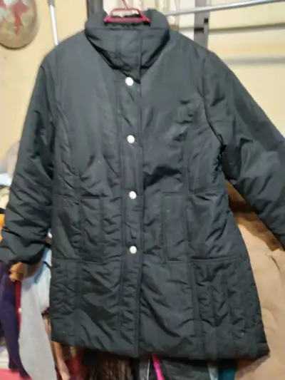 Abrigo de invierno acolchado para mujer - miniatura 2