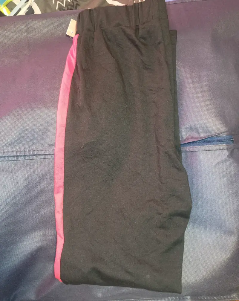 Pantalones deportivos negros con franjas rojas M - 4