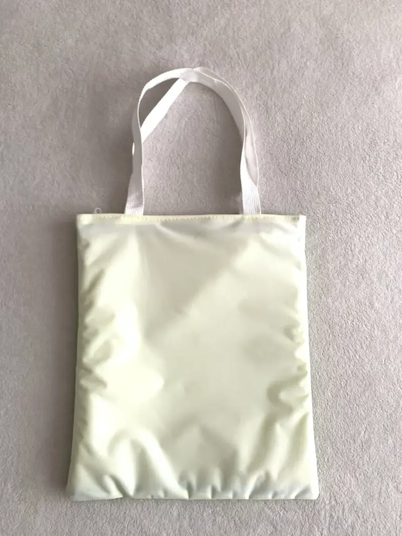 Bolso tote verde Labubu con diseño de monstruo - 2