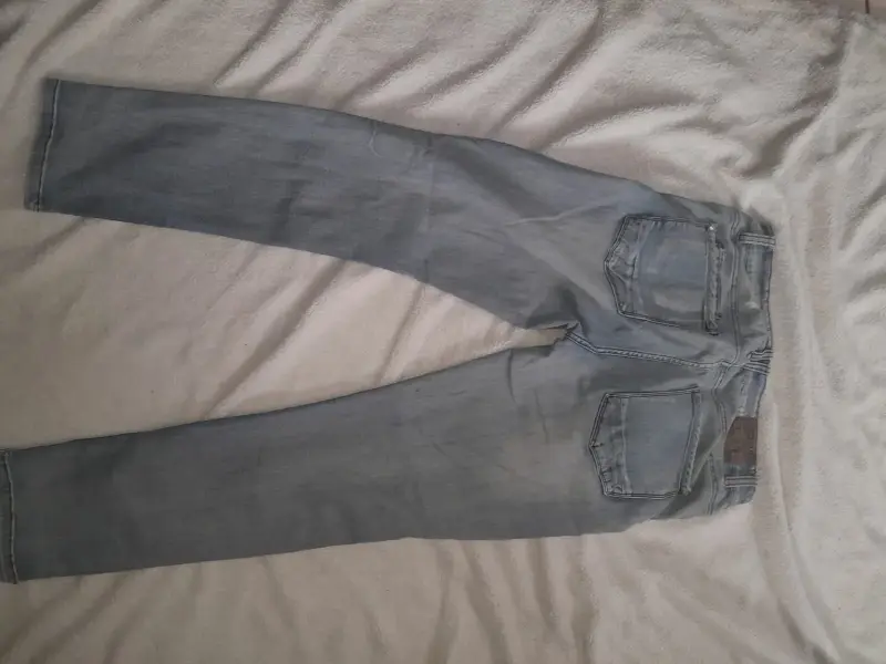 Jeans de mezclilla desgastados Red Hot JNS - 2