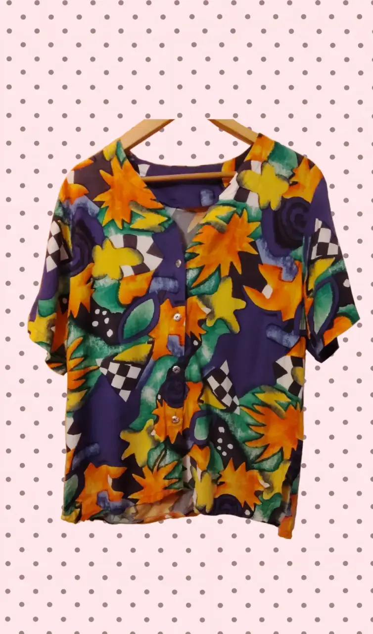 Camisa estampada colorida de manga corta - 1