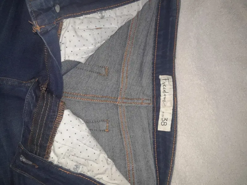 Jeans ajustados azul oscuro para mujer - 2
