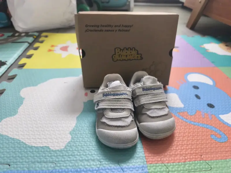 Zapatillas para bebé Bubblegummers grises
