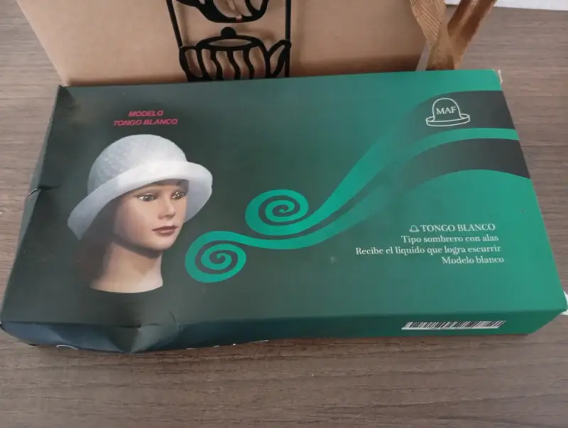 Sombrero impermeable blanco Tongo