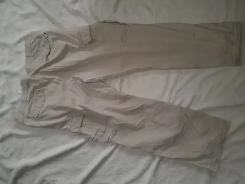Pantalones cargo beige para hombre - 3