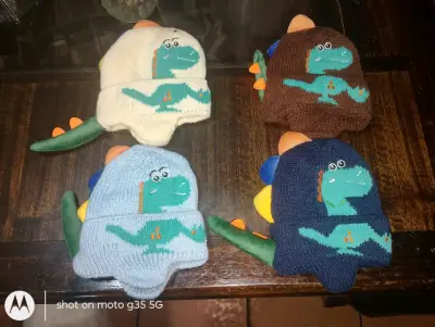 Gorros de lana para niños con diseño de dinosaurio - miniatura 1