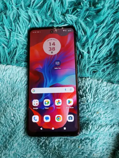 Smartphone Motorola con pantalla grande y cámara dual - miniatura 1