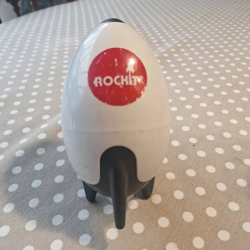 Mecedor portátil Rockit para coche de bebé