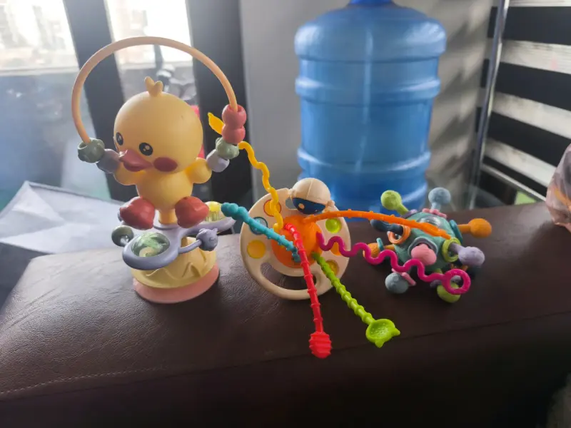 Juguetes de estimulación para bebés con diseño de pato