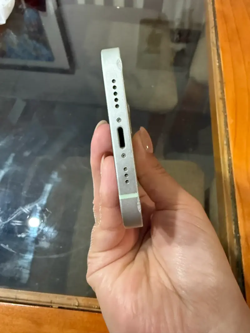 iPhone 12 de 64GB en buen estado - 2