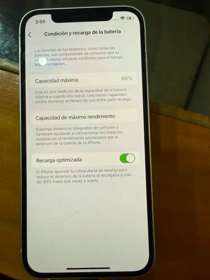 iPhone 12 de 64GB en buen estado - 4