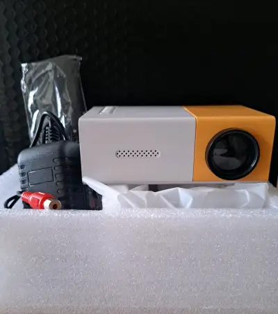 Mini Proyector LED HD Portátil con Control Remoto - miniatura 3