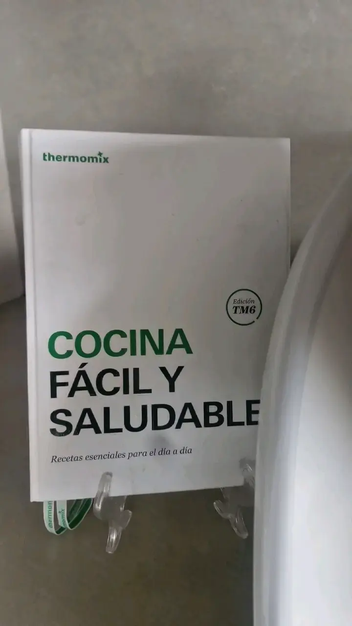Robot de cocina Thermomix TM6 con accesorios - 2