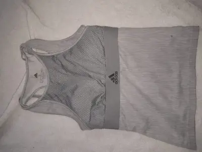 Polera Deportiva Mujer Adidas Gris Talla S - miniatura 1