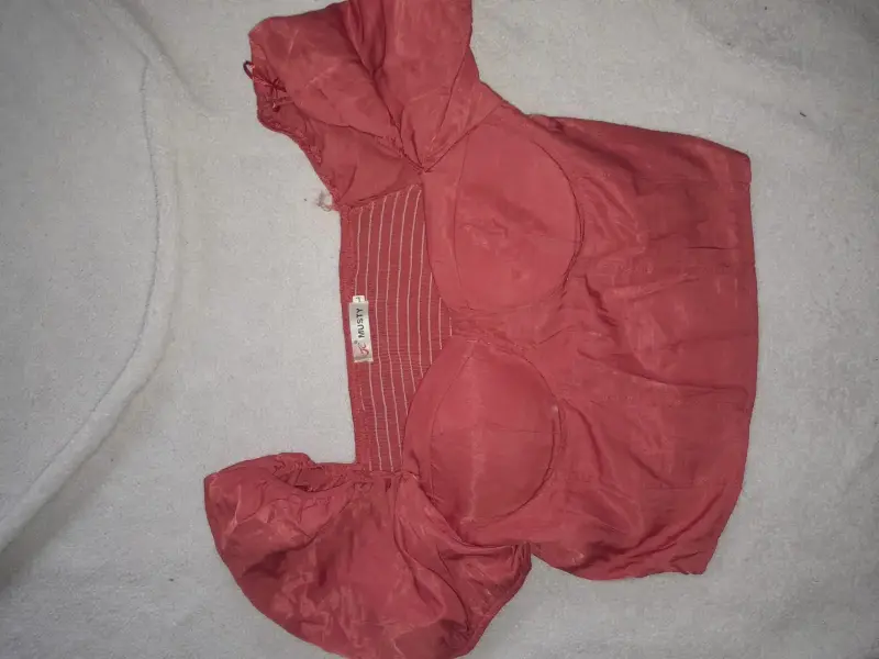 Blusa roja con mangas abullonadas Musty - 1