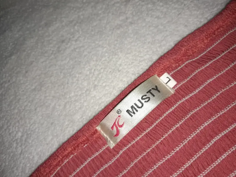 Blusa roja con mangas abullonadas Musty - 2