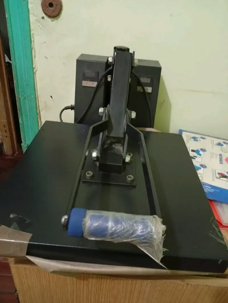 Máquina de prensa térmica modelo HP3802 - 4