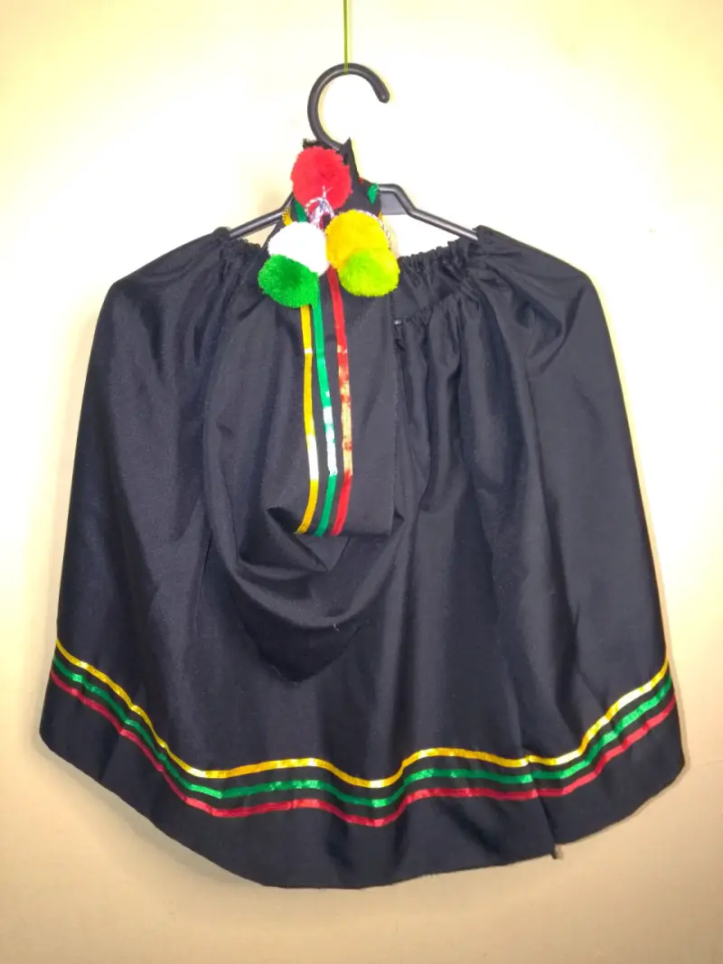 Traje baile escolar trote incluye pañuelo y pompon - 1