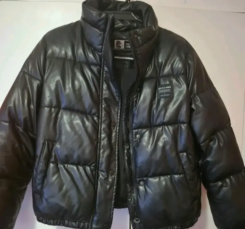 Chaqueta acolchada negra Wild Lama
