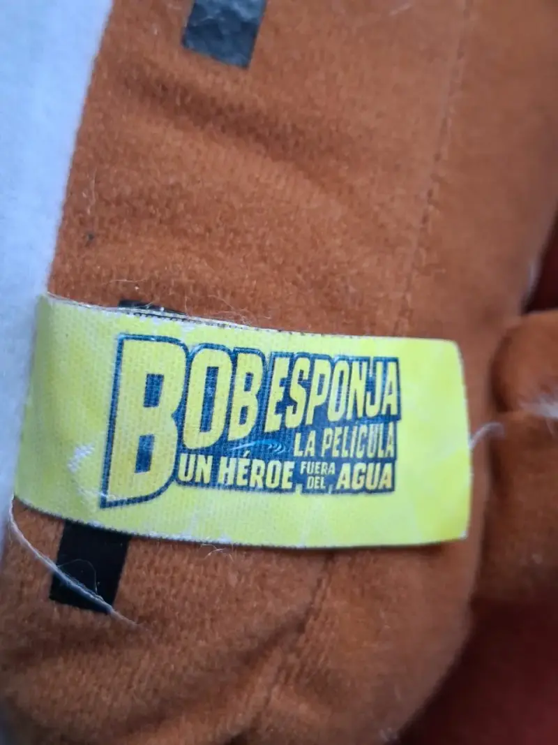 Peluche Bob Esponja Un Héroe Fuera del Agua - 2