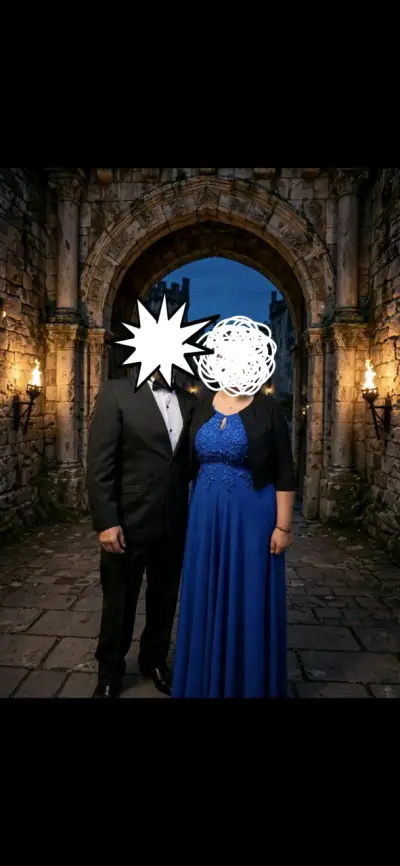 Vestido de fiesta azul con encaje y pedrería - miniatura 3