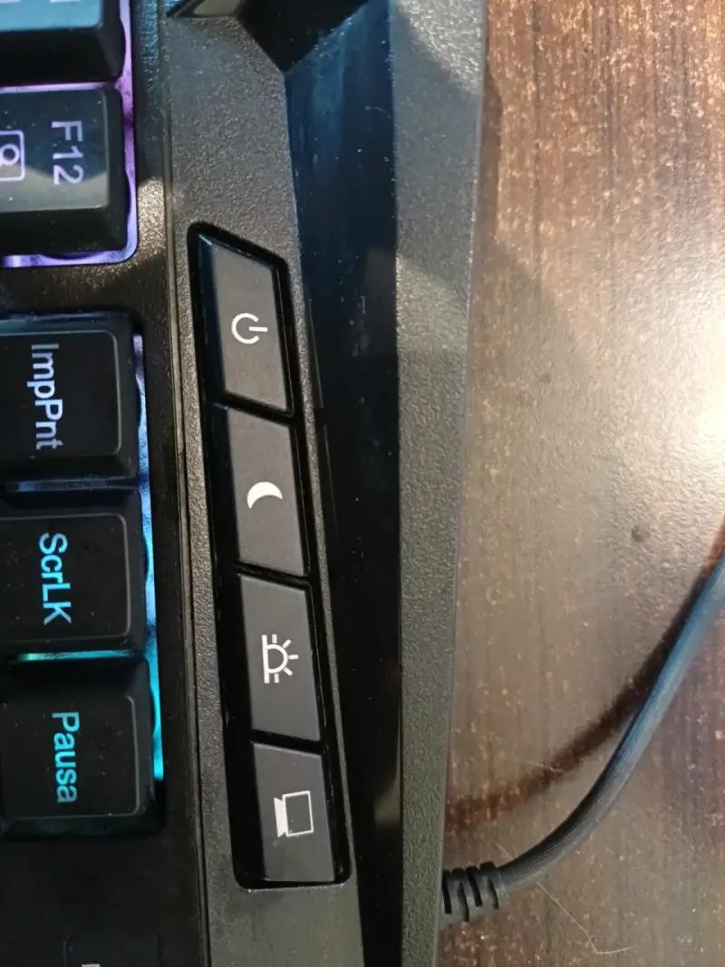 Kit de teclado y mouse gamer Redragon con pad - 2