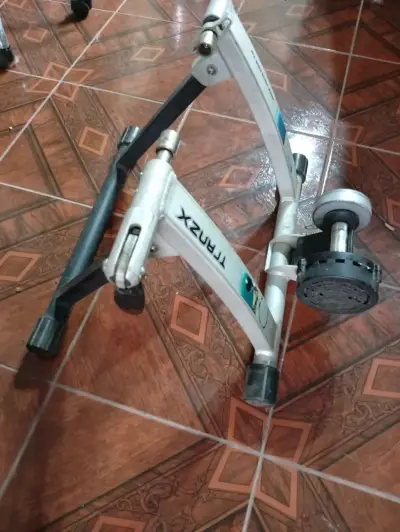 Rodillo de Entrenamiento para Bicicleta TranzX - miniatura 3