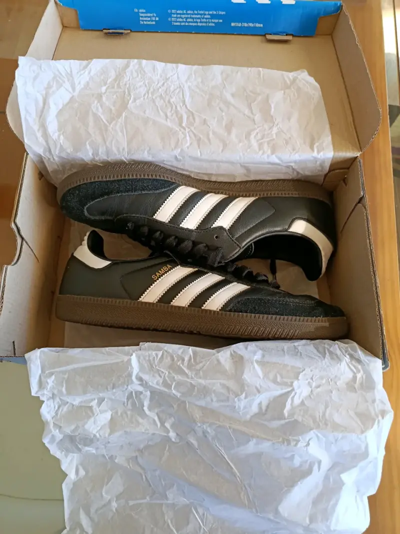 Zapatillas Adidas Samba negras clásicas - 1