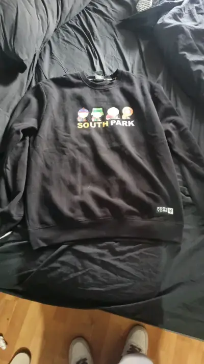 Conjunto de sudadera y pantalón South Park negro - miniatura 1