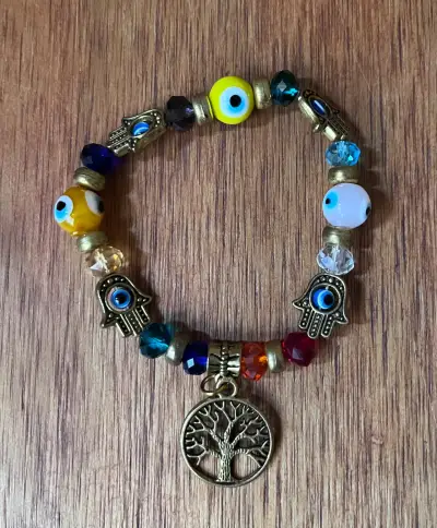 Pulsera de cuentas con dijes - miniatura 2