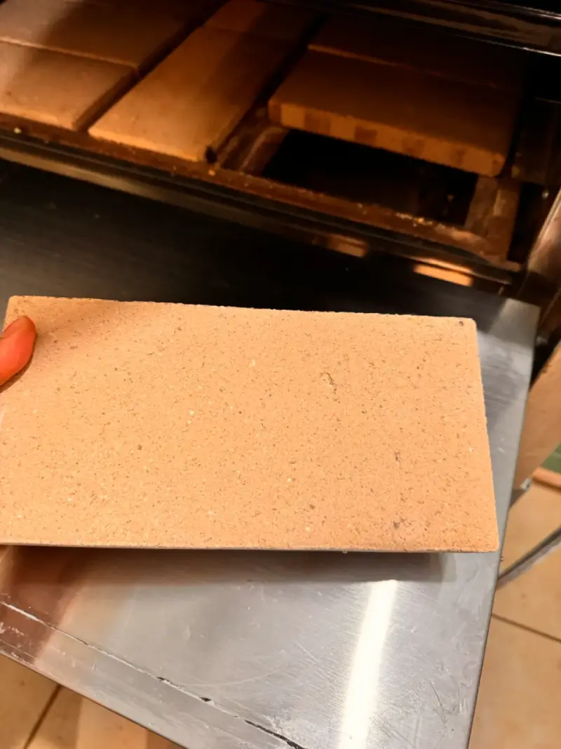 Horno de acero inoxidable Maigas con ladrillos refractarios - 3