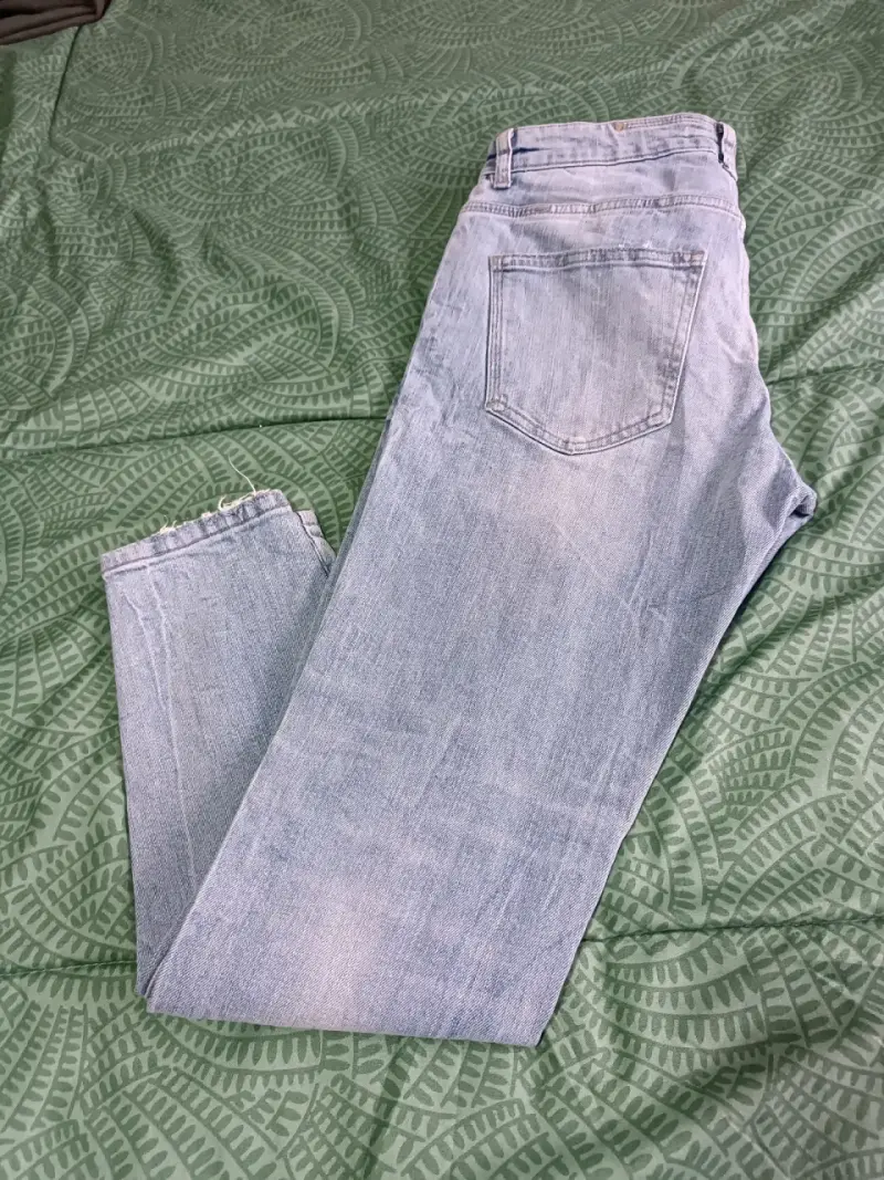 Jeans de mezclilla desgastados para mujer Zara - 2