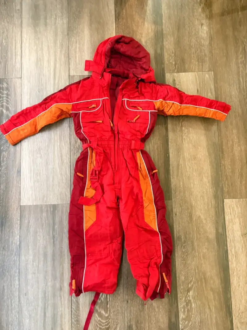 Enterito de nieve infantil rojo y naranja