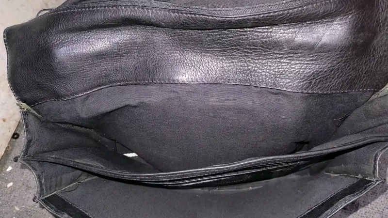 Maletín de cuero negro con compartimentos - 3