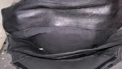 Maletín de cuero negro con compartimentos - miniatura 3