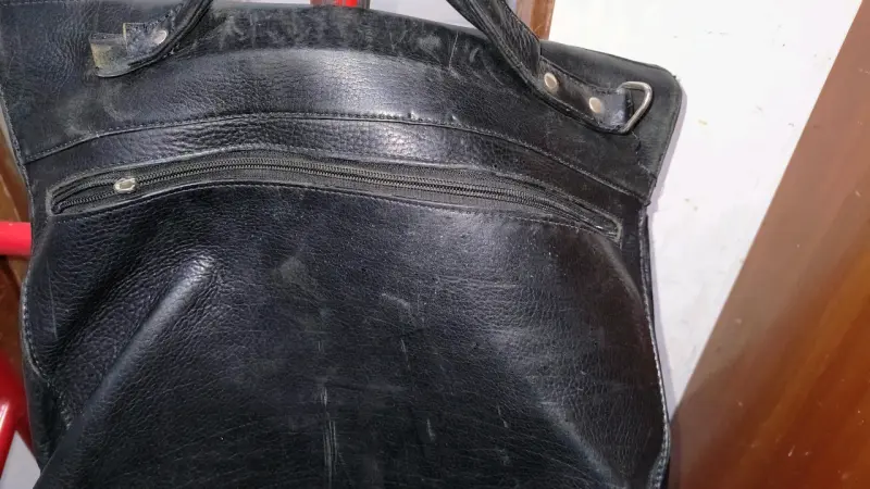Maletín de cuero negro con compartimentos - 4