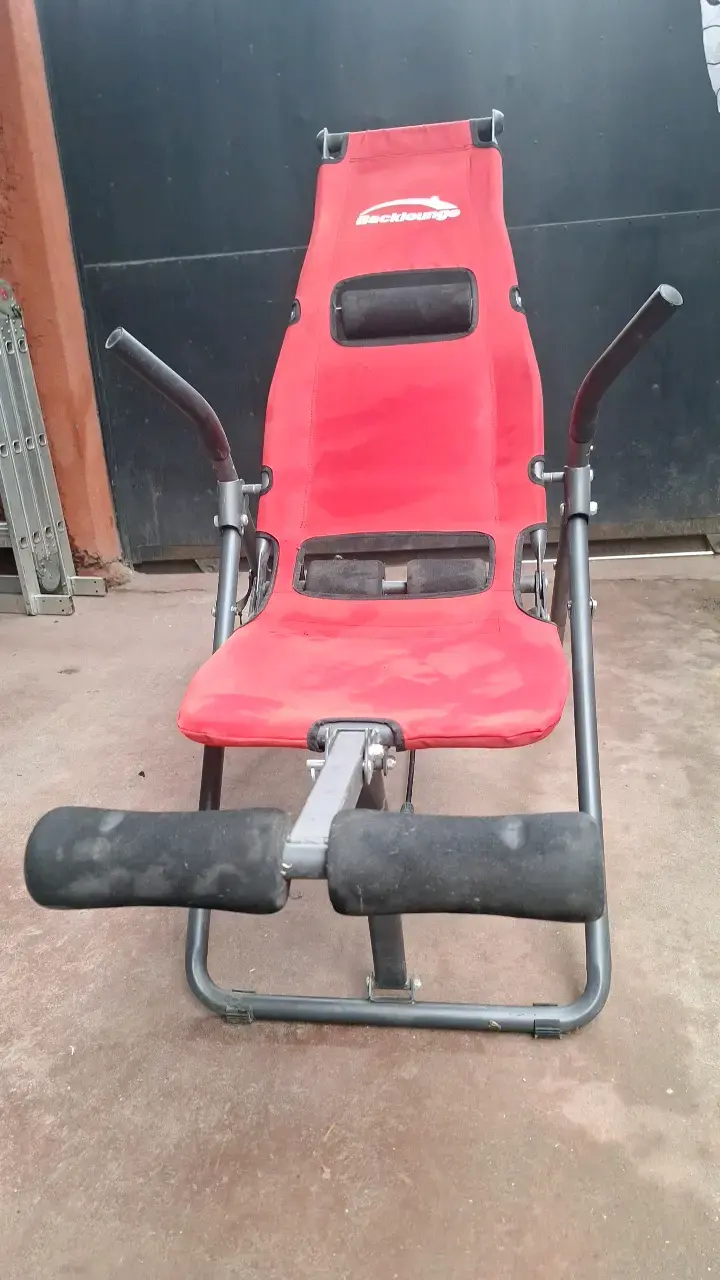 Máquina de ejercicio Backlounge roja - 2