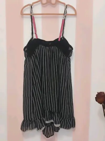 Camisón de rayas negro con encaje Apt. 9 - miniatura 4
