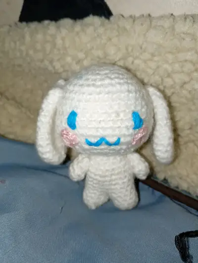 Cinnamoroll amigurumi 10cm hecho a mano - miniatura 3