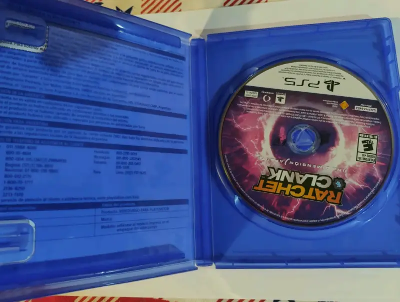 Juegos PS5 Returnal y Ratchet & Clank - 3