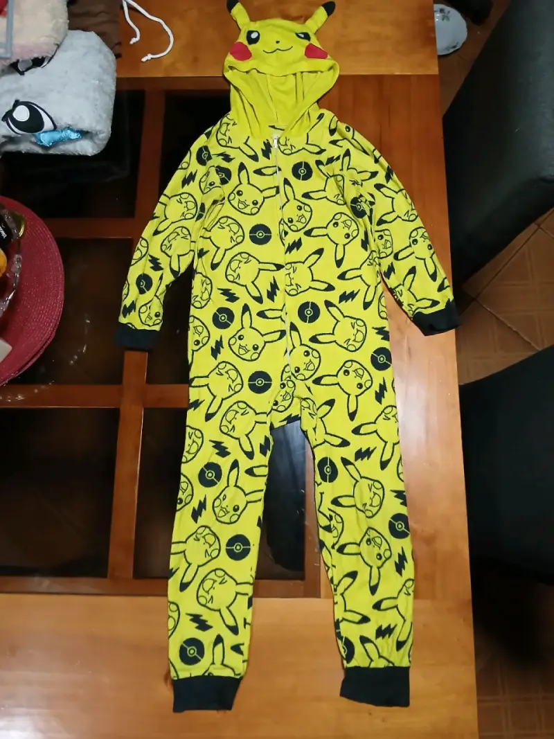 Pijama enterizo Pikachu para niños Talla 6/7 años - 2
