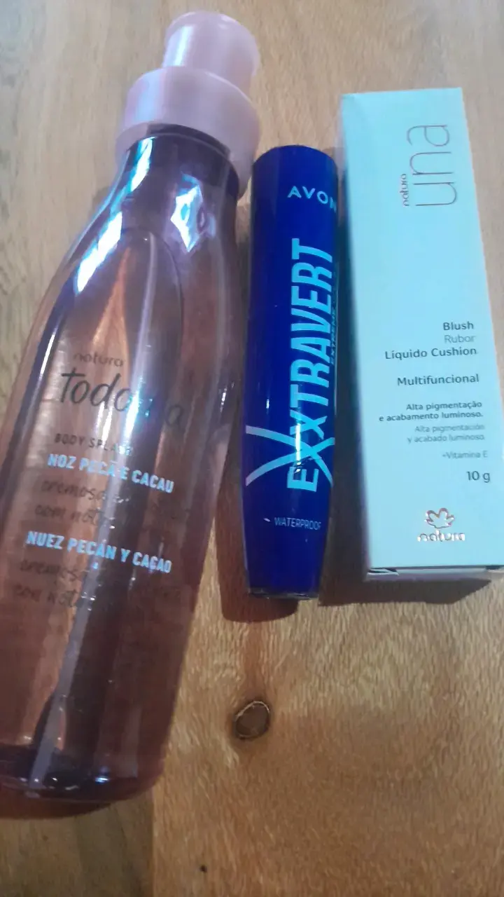 Set de Belleza Natura y Avon: Body Splash, Rubor y Máscara - 2