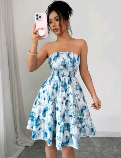 Vestido corto strapless con estampado floral azul - miniatura 1