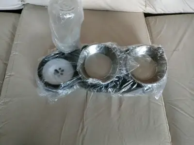 Comedero doble de mascotas con dispensador de agu - miniatura 1