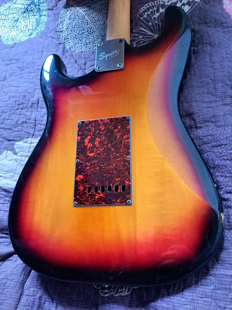 Guitarra eléctrica Squier Stratocaster sunburst - 2